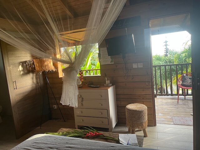 chambre vue sur l'exterieur